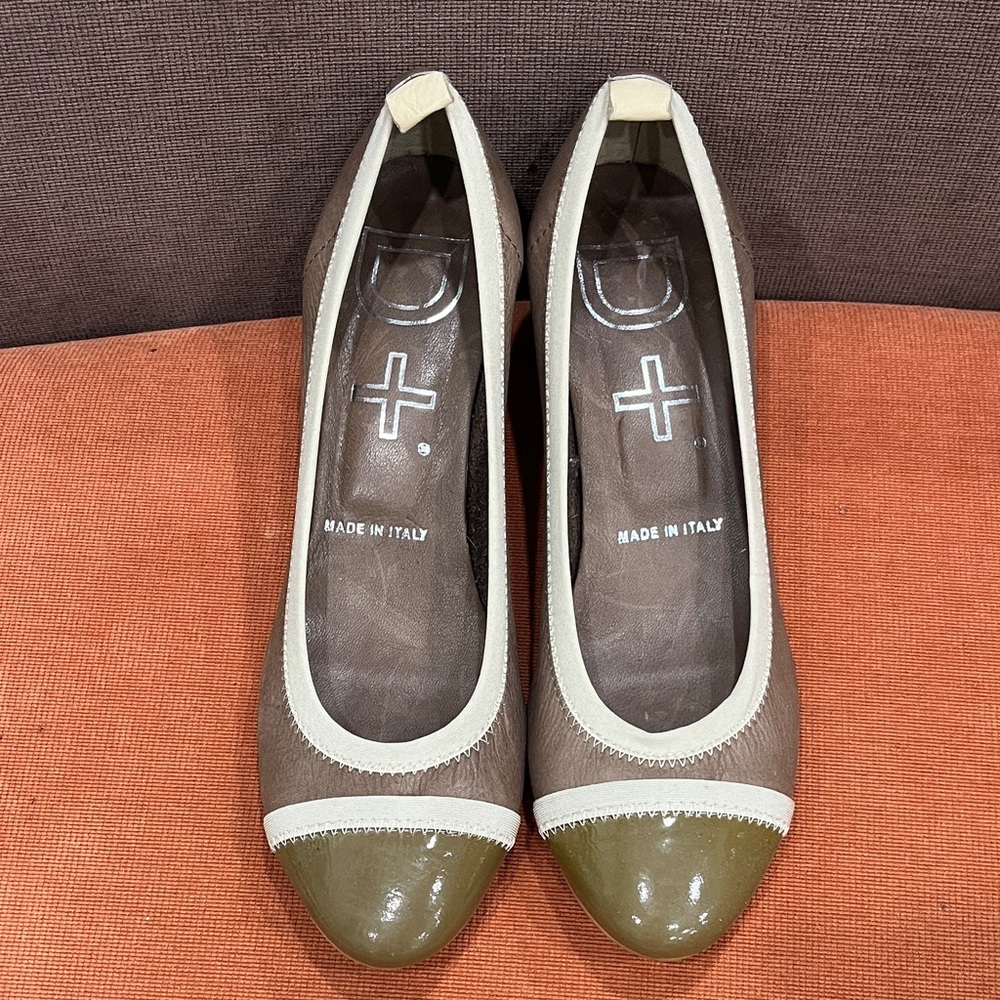 D + Leather/ Patent Leather 1.5” heel Pumps in Taupe 39/ 8 US